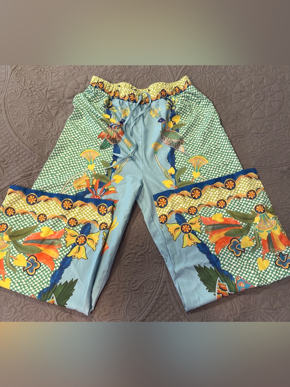 Wide-Leg Parrot Print Pants in Light Blue and Green - Picture 3 of 10